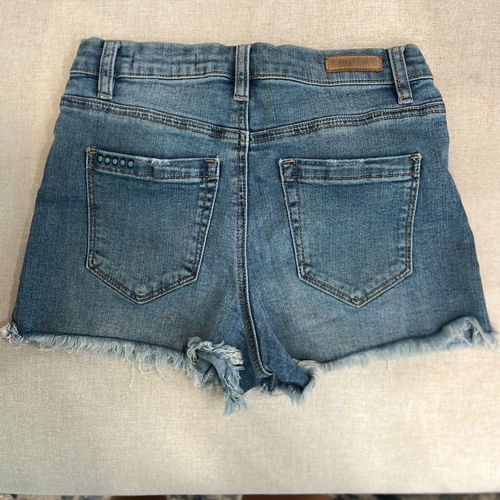 Distressed Jean Shorts - Picture 2 of 3